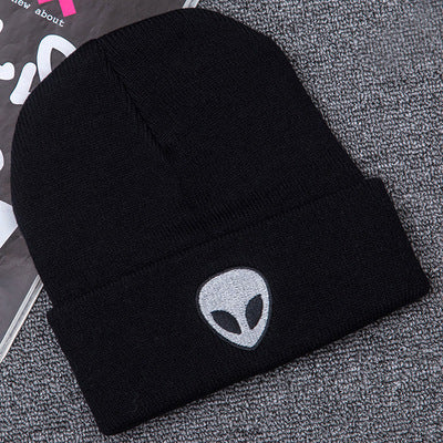 Extraterrestrial embroidery embroidery, street knitted hat, warm wool hat, men and women